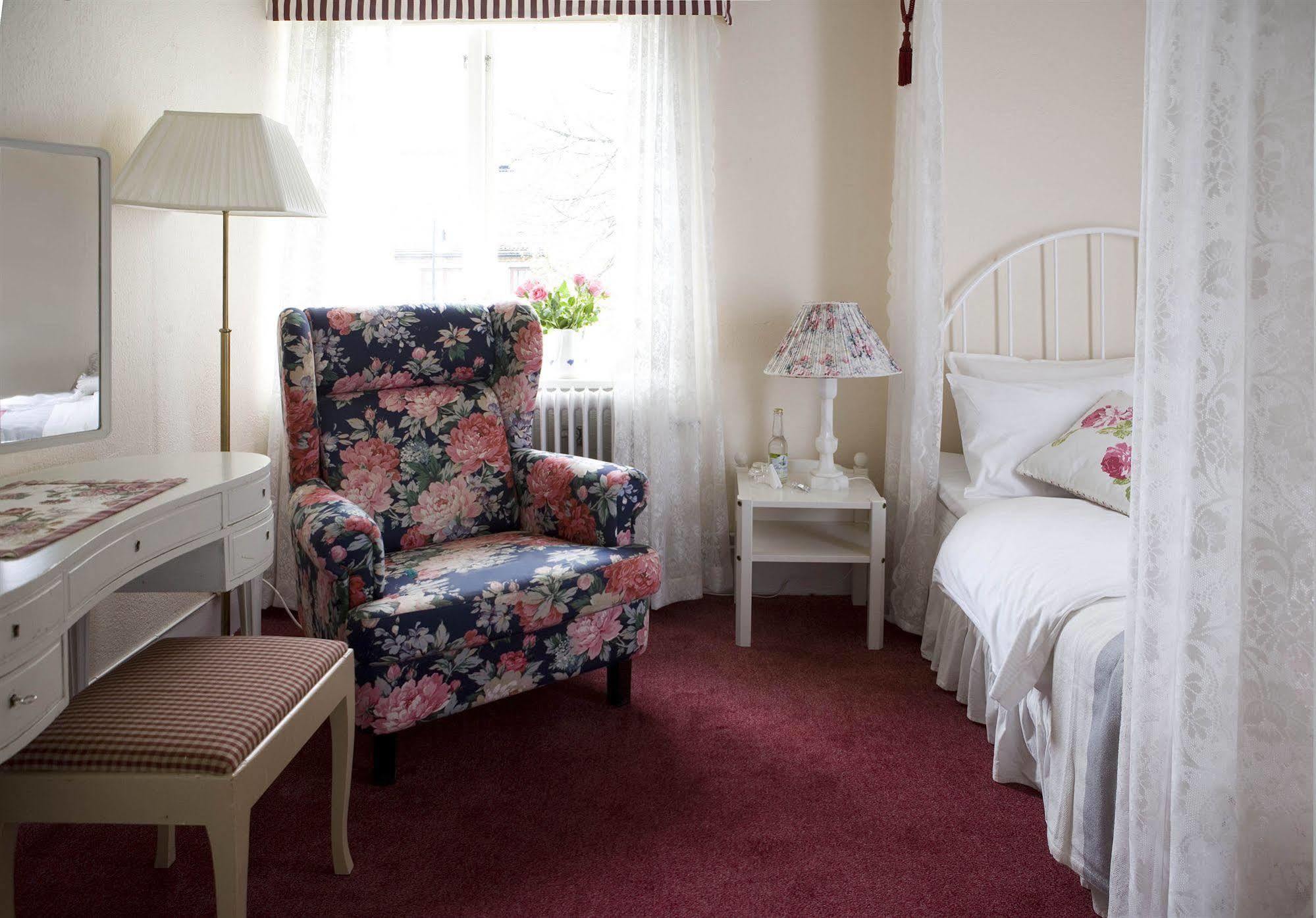 Hotell Bla Blom Gustavsberg Εξωτερικό φωτογραφία
